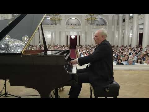 Видео: Моцарт. Фортепианный марафон. Михаил БЕНЕДИКТОВ