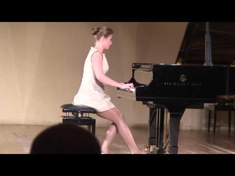 Видео: Свиридов. Романс к повести "Метель" ДШИ 11 Арина Артюхина