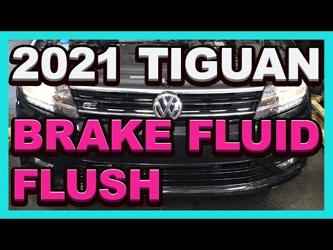 Видео: Промывка тормозной жидкости Tiguan 2021 года