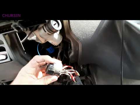 Видео: Мерседес спринтер W903  OM611   Замена контактной группы на замке зажигания