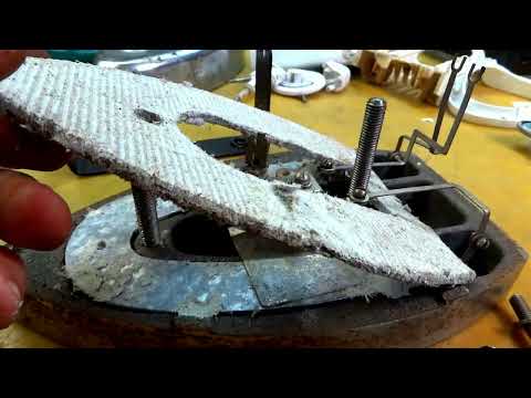 Видео: Чугуний из СССР. Утюг. Против Филипса. Утюг из 1986 года. Что внутри у старого утюга.