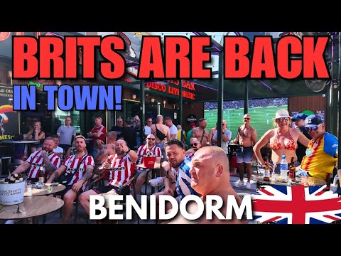 Видео: Бары Бенидорма просто забиты! 🍺🇬🇧 Британцы вернулись в город!