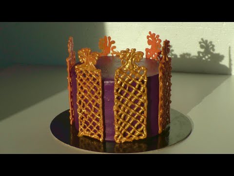 Видео: Торт с интересным декором.