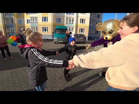 Видео: Медведь залетел к Глебу на днюху / Медведь поднял настроение всем