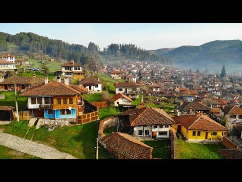 Видео: 🏡Разходки по улиците на Копривщица!🏡