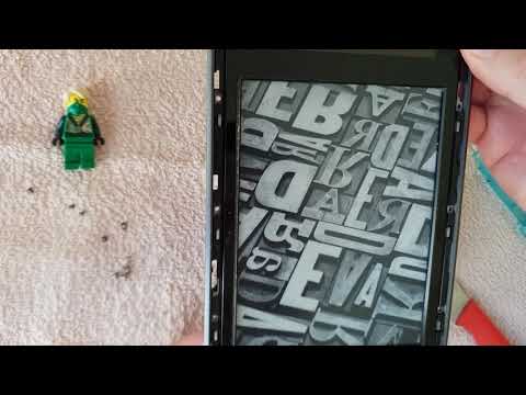 Видео: Kindle Touch 2012 button repair / ремонт кнопки включения