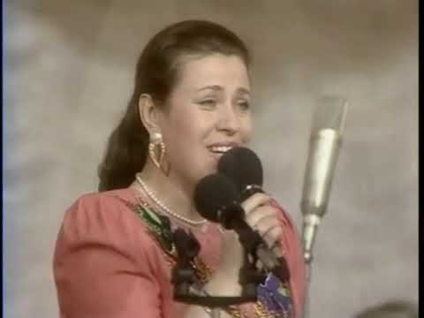 Видео: Валентина Толкунова в авторском вечере Льва Ошанина (1992 год)