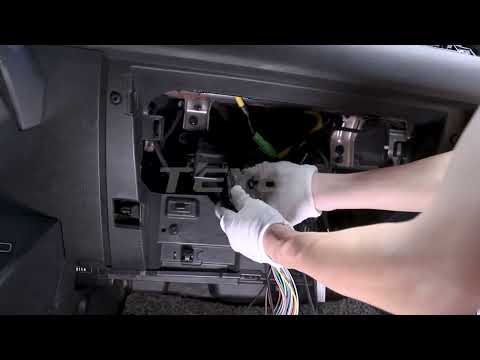 Видео: Установка магнитолы TEYES GEELY COOLRAY