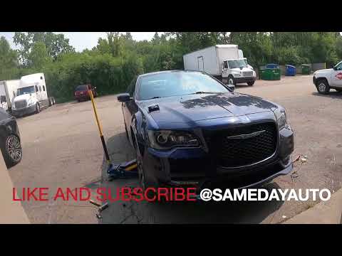 Видео: 2011-2023 @Chrysler 300 ЗАМЕНА ПЕРЕДНИХ ТОРМОЗОВ!!!!!!!!!!