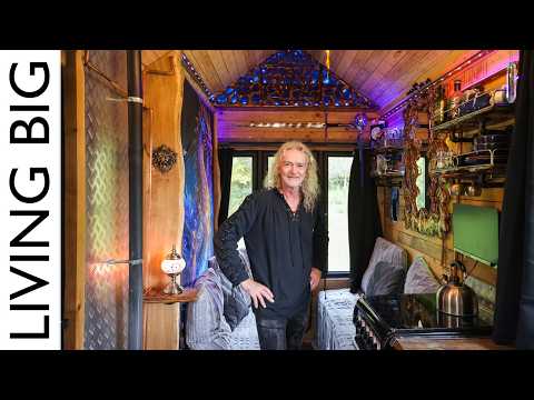 Видео: Крошечный лесной дом мастера по обработке древесины