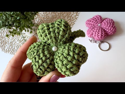 Видео: 💕 Брелок лист клевера из остатков пряжи крючком - Уроки вязания крючком для новичков #crochetclover