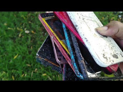 Видео: Восстановление разрушенного телефона | Нашел много сломанных телефонов на мусоре | восстановить SONY