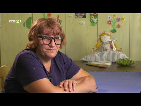 Видео: Приемната майка Росица Ялъмова с награда „Спасител на детството”, "Малки истории" - 08.10.2025
