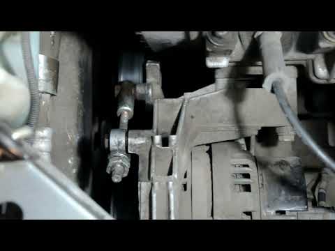 Видео: Правильная регулировка натяжения ремня генератора на ВАЗ Калина1