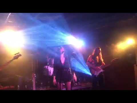 Видео: Rusita  - Най-Важното Нещо LIVE @ Thin Red Line Bar 23.10.2025