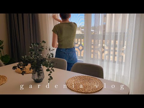 Видео: Мой новый дом в два раза меньше 🏠 Минимализм и тур по комнате | Тихий влог