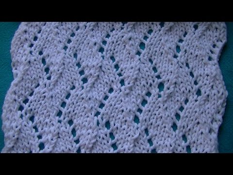 Видео: Ажурный зигзагообразный узор спицами