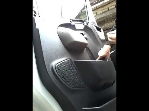 Видео: Как снять обшивку карту передней двери RENAULT MASTER(2015)demontaz boczka drzwi przod/door panel re