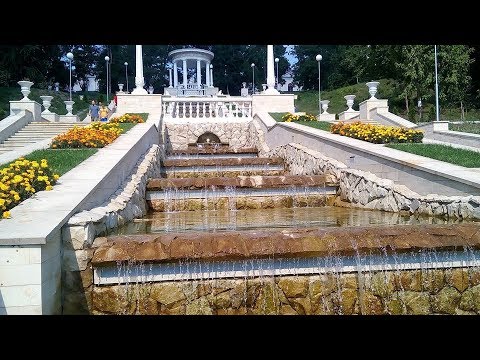 Видео: Кишинев"Комсомольское озера,девочки русалки молдаванки"