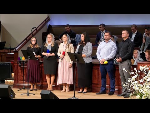 Видео: "На земле живём мы, что бы верить и любить" - Группoвое пение