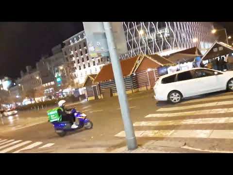 Видео: Пошли гулять по ночной Праге.