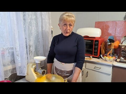 Видео: Паста из сала для бутербродов