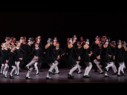 Видео: Класс-концерт "По страницам уроков Русского танца" (фрагменты)