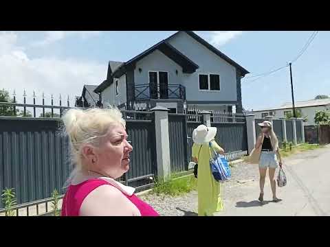 Видео: Приехали в посёлок Вардане г. Сочи 1 день пошли купаться на море.