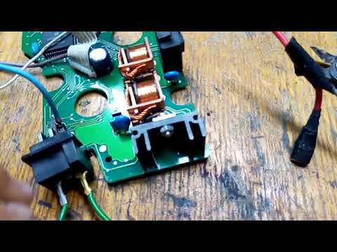 Видео: Опель Омега Б. Не простая установка люка на Опель Омега Б.