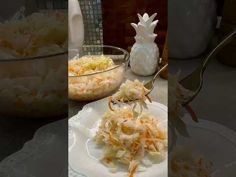 Видео: Нереально вкусный капустный салат! #вкуснопростоибюджетно #легкиерецепты #aesthetic #healthyfood