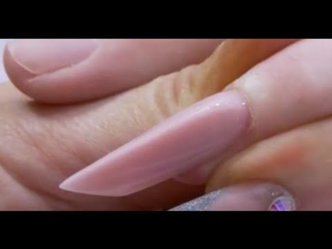Видео: Как создать кромку акрилового ногтя, урок по кромке ногтей с использованием форм для ногтей