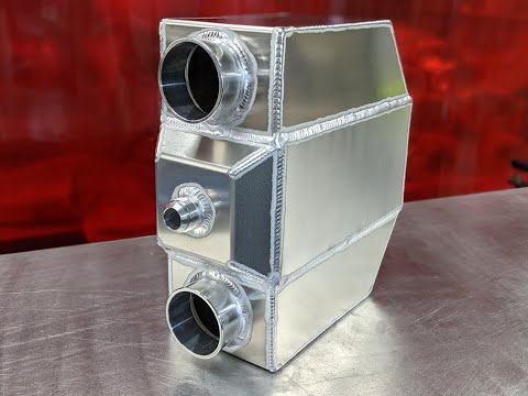 Видео: Видео сварки промежуточного охладителя «воздух-вода» (от начала до конца)