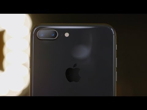 Видео: Почему не стоит покупать iPhone 8? Обзор!