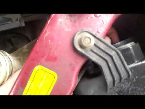 Видео: Замена лампочек ближнего света geely ck