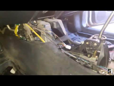 Видео: Лифан Солано замена тросов кпп часть 2