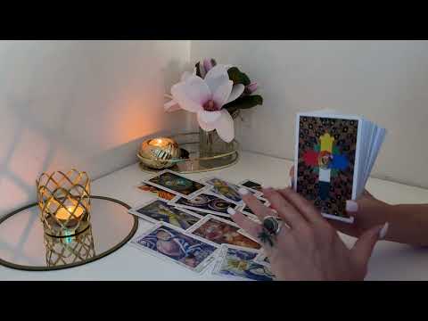 Видео: КАК ОН ЖИВЕТ?