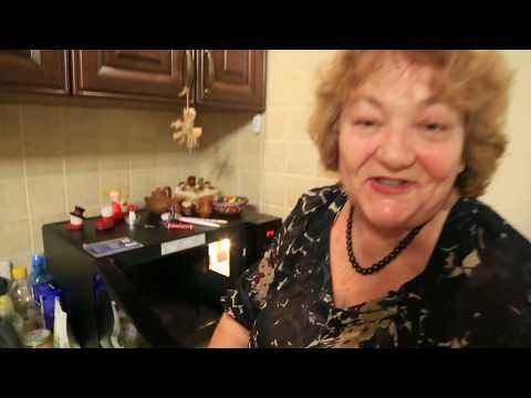 Видео: Как очистить микроволновку от застарелого жира (очень простой способ)