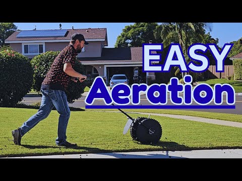 Видео: Это аэрационное колесо: новейший и лучший способ быстрой аэрации газона