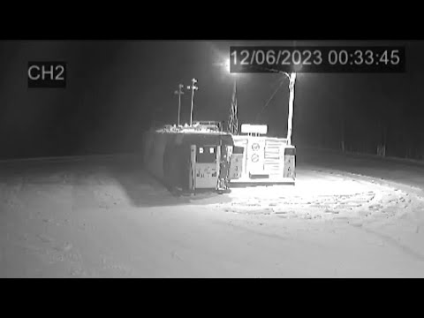 Видео: 30 УЖАСАЮЩИХ Случаев на Кемпинге, Попавших на Камеру!