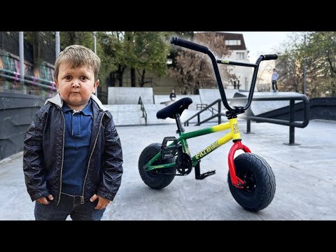 Видео: МИНИ BMX 2. Сальто через ХАСБИКА. НА МОТОЦИКЛЕ по СКЕЙТПАРКУ