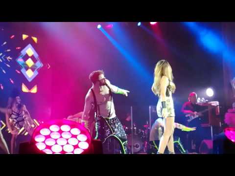 Видео: Ани Лорак - шоу "Каролина" - "Оранжевые сны" (г.Челябинск, 2016г.)