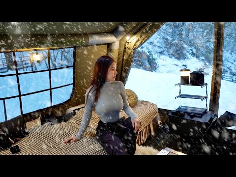 Видео: -20°C зимний метель в походе в надувной палатке уютно как дома
