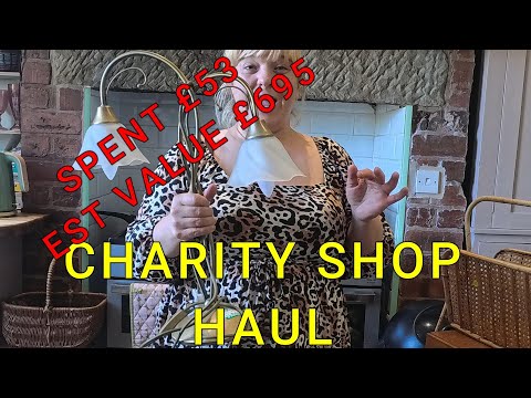 Видео: БЛАГОТВОРИТЕЛЬНЫЙ МАГАЗИН СОБРАЛ 53 ФУНТА СТЕРЛИНГОВ НА 695 ФУНТОВ СТЕРЛИНГОВ