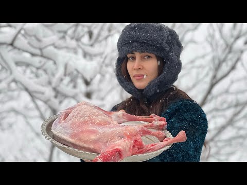 Видео: Приготовление баранины в течение часа двумя разными способами в снежные дни