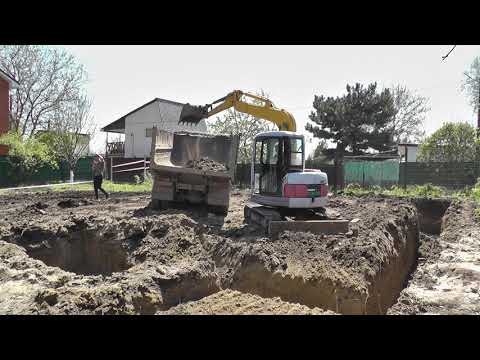 Видео: Хороший заказ, супер яма! Мини экскаватор Komatsu pc50uu2. г. Волгодонск.