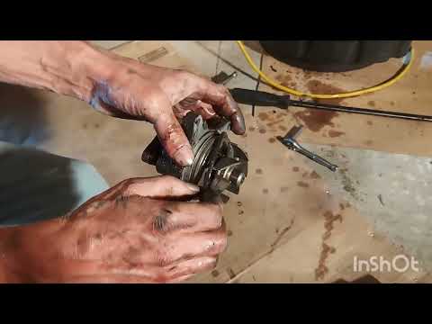 Видео: Замена водяного насоса 2.3L Mazda tribute 05/Ford escape