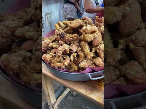 Видео: Жареная свиная кожа (Чичаррон) 🐖😳 Рынок. Мексика🌵🌞🌴🌺