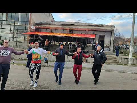 Видео: Една е манда в Търново китка песни - Цветелина и Панайот Стойчеви - @ponkata76