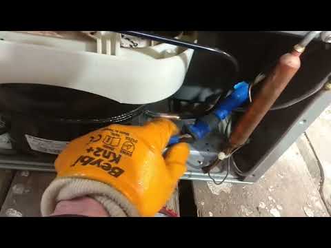 Видео: Холодильник ГОРЕНЬЕ вздулся пластик холодильной камеры