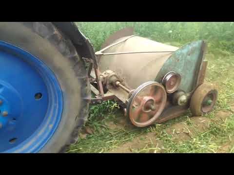 Видео: Трактор Т40М і саморобний кір проти бур'янів #Т40М #ЛТЗ